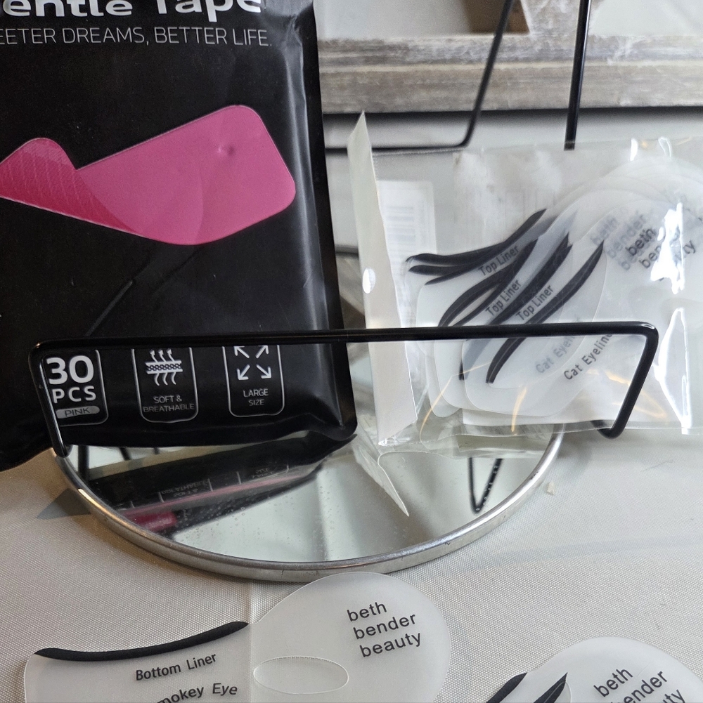 Winged Liner Cheat Kit 💋 Beth Bender Eyeliner Stencil Gentle Makeup Tape Bundle